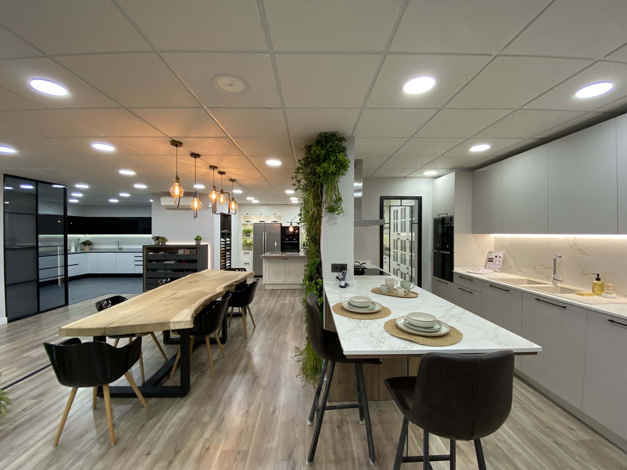 Showroom Naturia Kitchen (4) LR