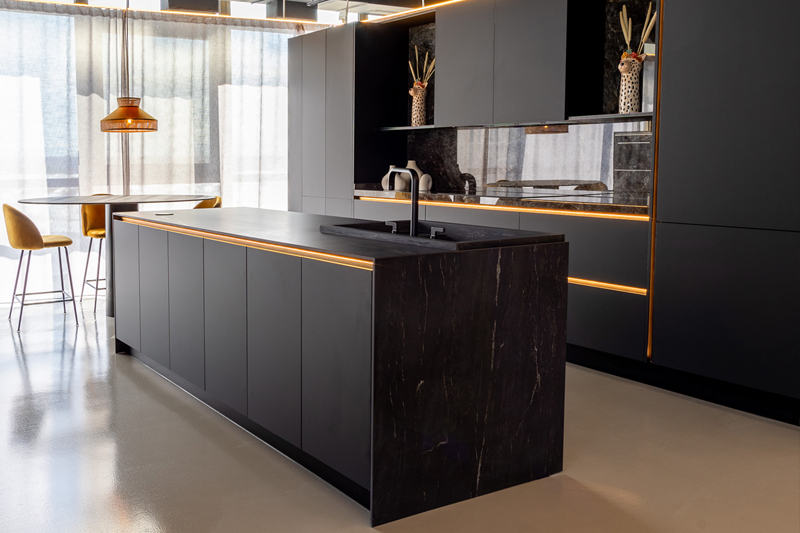 avant-garde_6 Cocinas que brillan: claves para iluminar con criterio